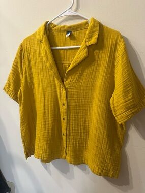 Old Navy Crinkle Gauze Button Down Shirt Mustard Yellow